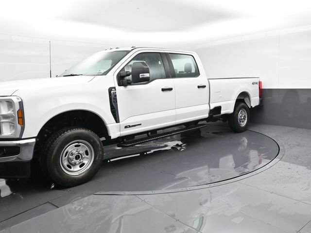Used 2025 Ford F350 XL AWD/4WD image 1