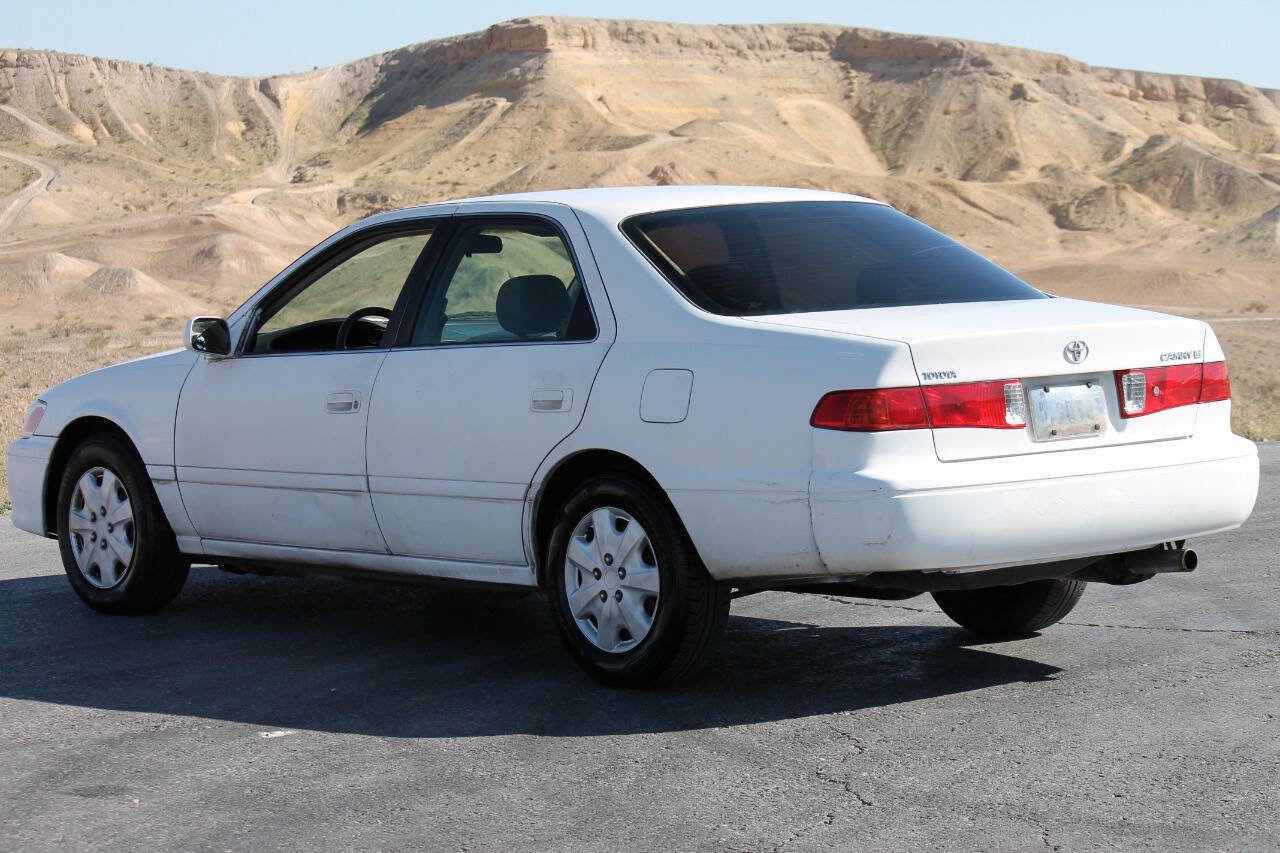 Used 2001 Toyota Camry LE FWD image 5