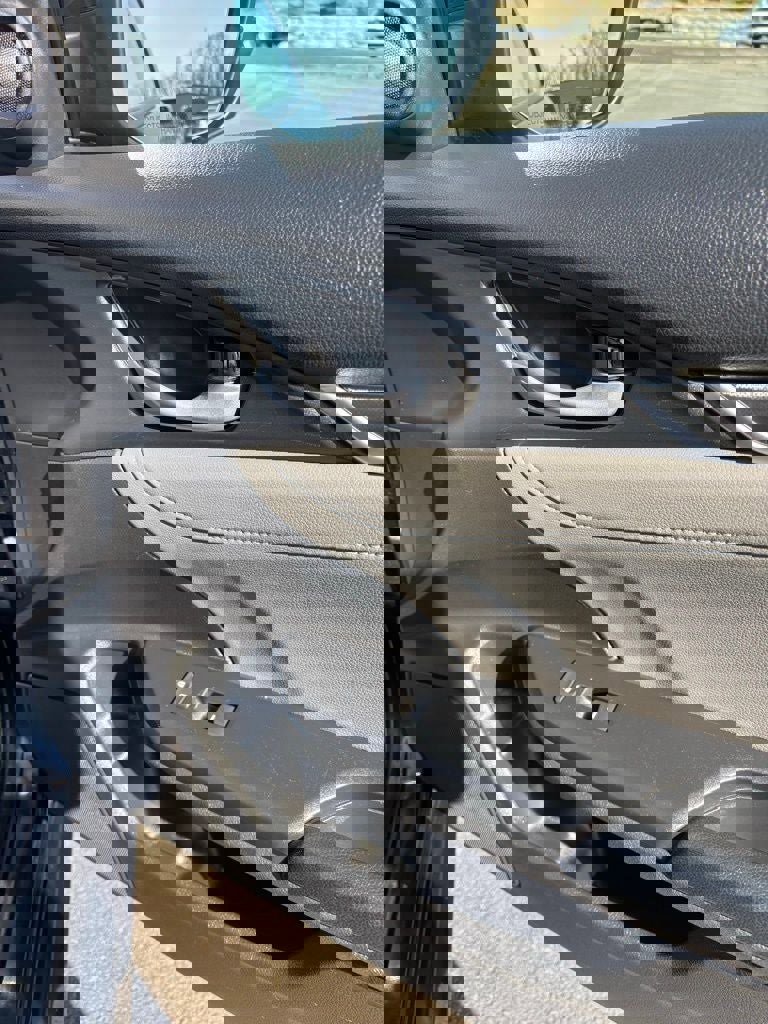 Used 2020 Honda Civic Touring image 16