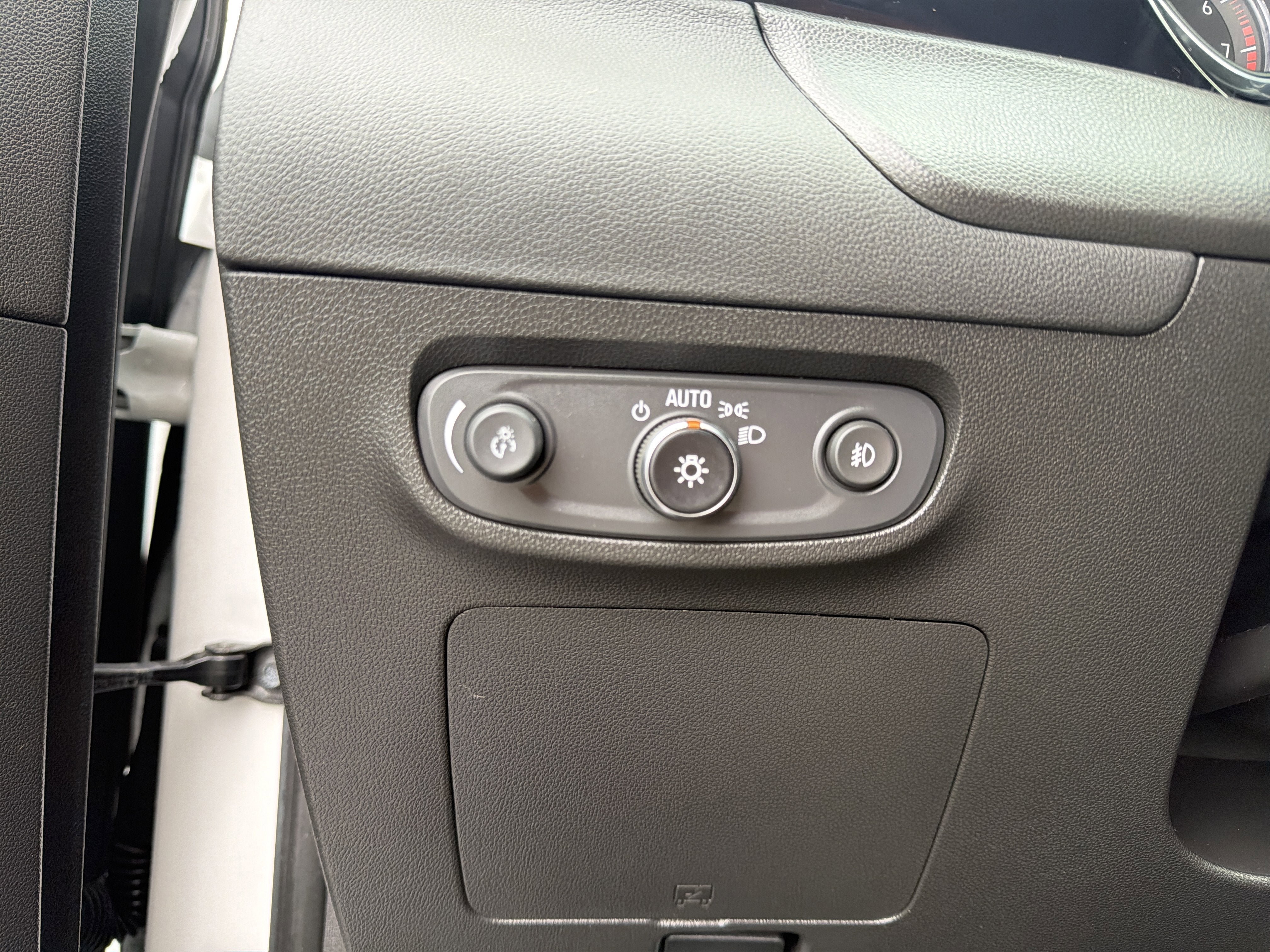 Used 2022 Buick Encore GX Select w/ Sport Touring Package image 15