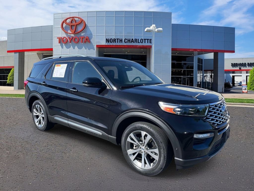 Used 2020 Ford Explorer Platinum AWD/4WD image 3