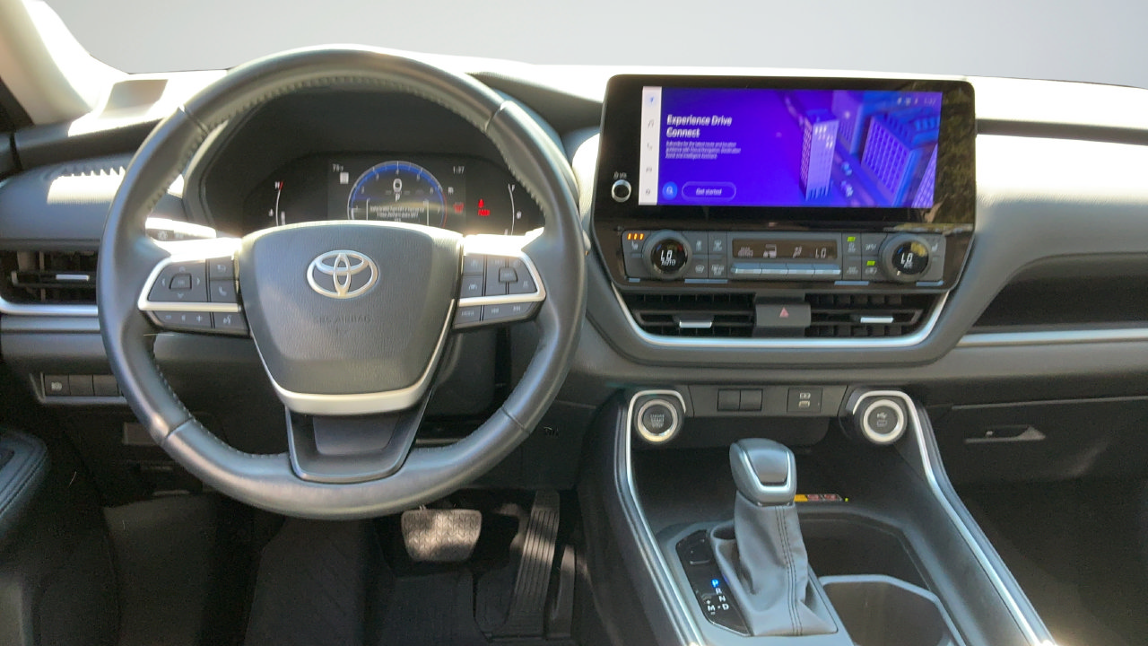 Used 2025 Toyota Grand Highlander FWD image 13