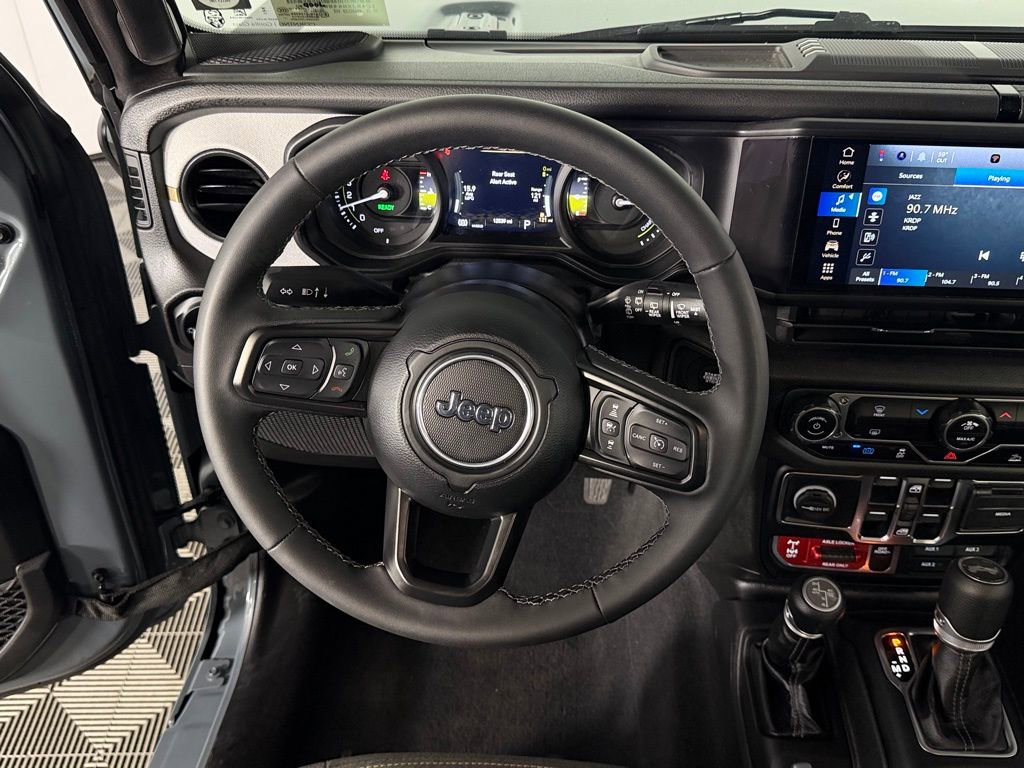 Used 2025 Jeep Wrangler Willys 4xe image 18