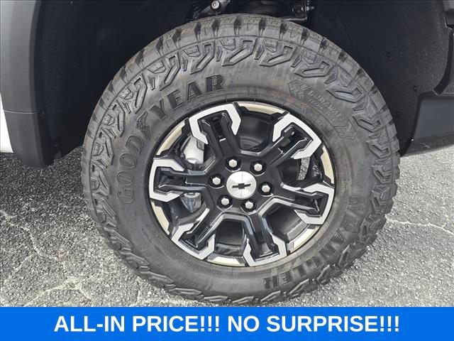 New 2026 Chevrolet Silverado 1500 ZR2 AWD/4WD image 32