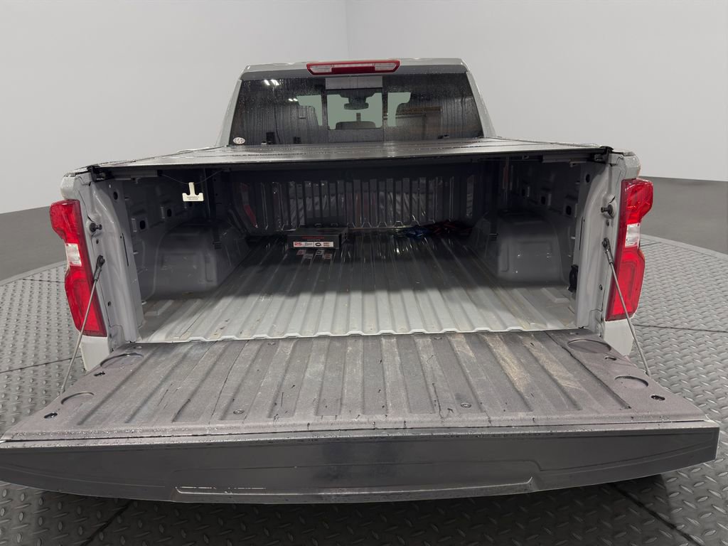 Used 2025 Chevrolet Silverado 1500 RST w/ Convenience Package II image 9