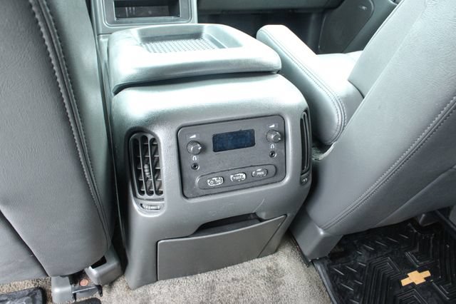 Used 2003 Chevrolet Avalanche 4x4 w/ Suspension Package, Off-Road image 30