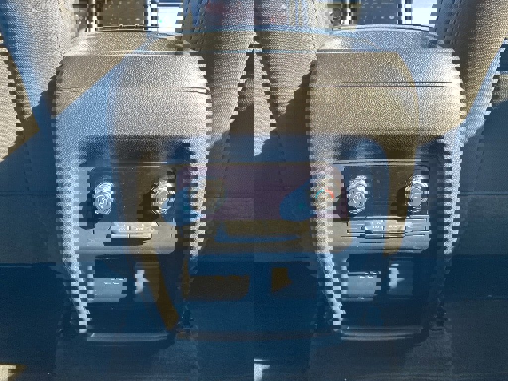 Used 2025 GMC Acadia Elevation image 21