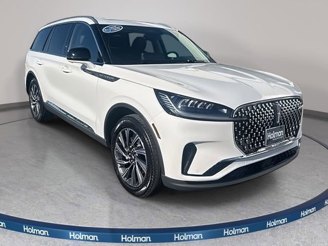 New 2026 Lincoln Aviator Premiere image 3
