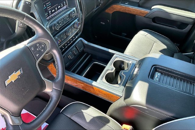 Used 2018 Chevrolet Silverado 1500 High Country AWD/4WD image 18