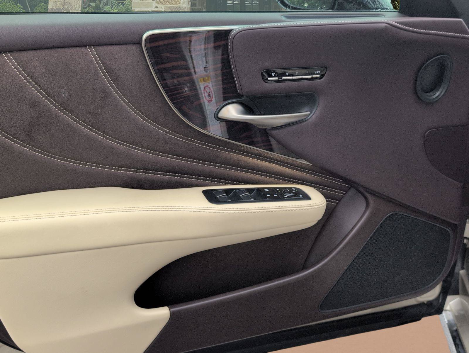 Used 2019 Lexus LS 500h RWD image 6