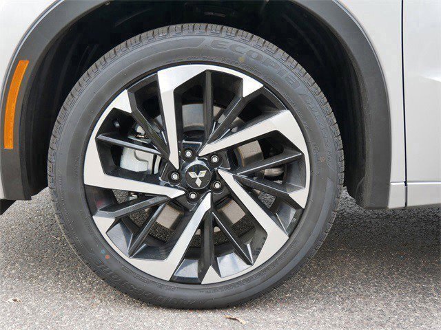 Used 2025 Mitsubishi Outlander SEL image 9
