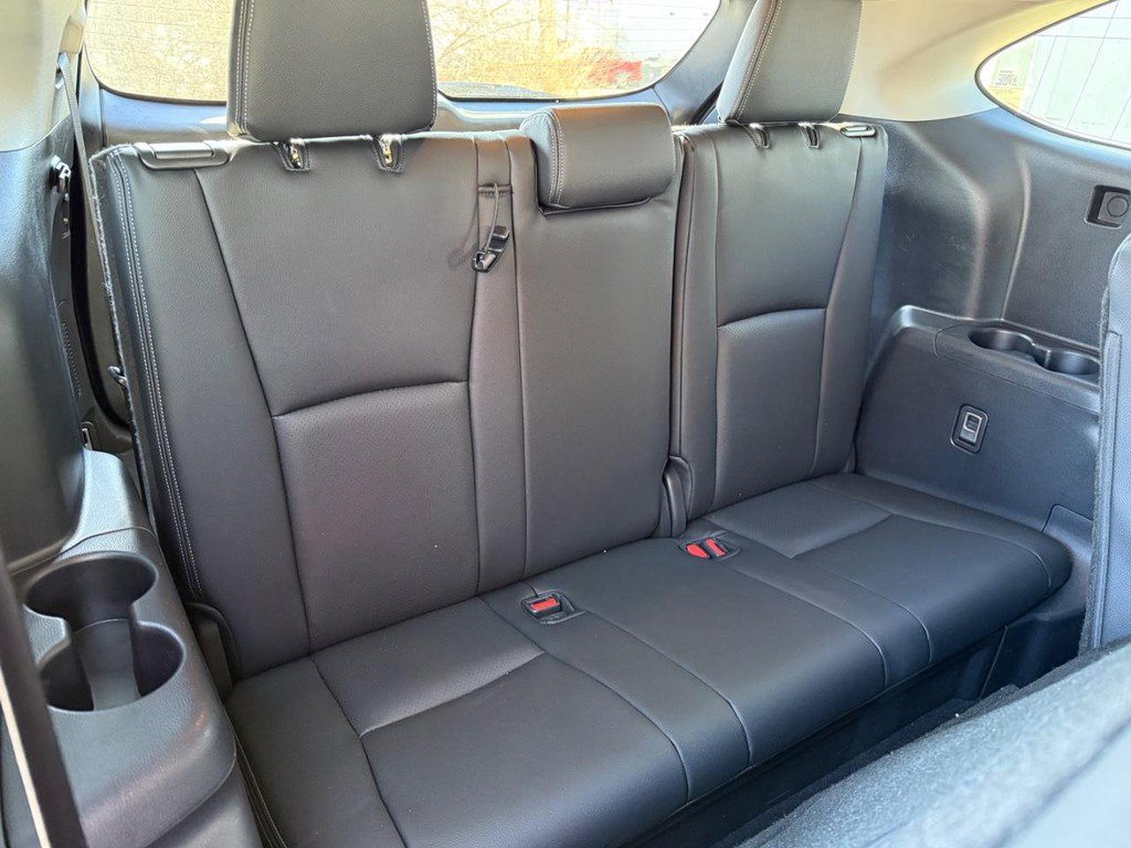 Used 2023 Toyota Highlander LE image 11
