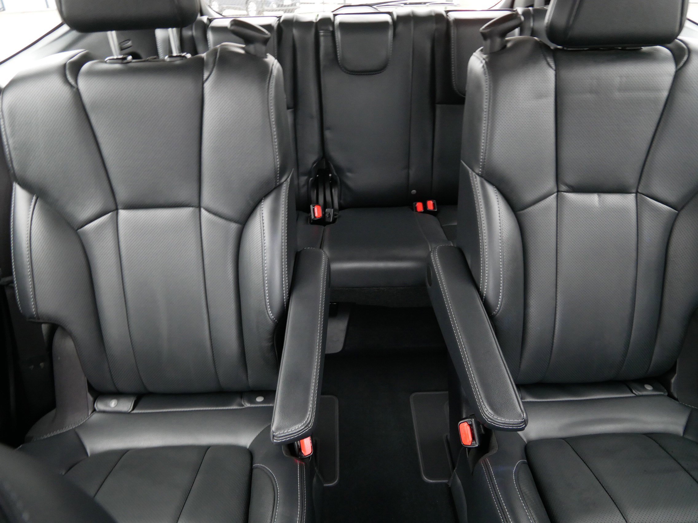 Certified 2024 Subaru Ascent Touring AWD/4WD image 13
