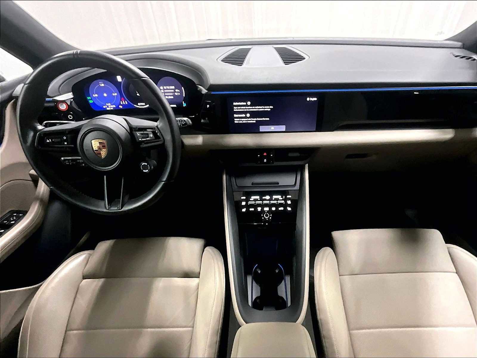 Used 2025 Porsche Macan Electric image 17