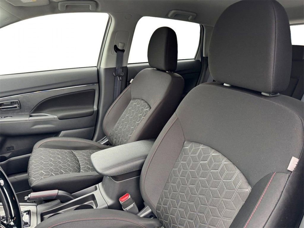 New 2025 Mitsubishi Outlander Sport LE image 12