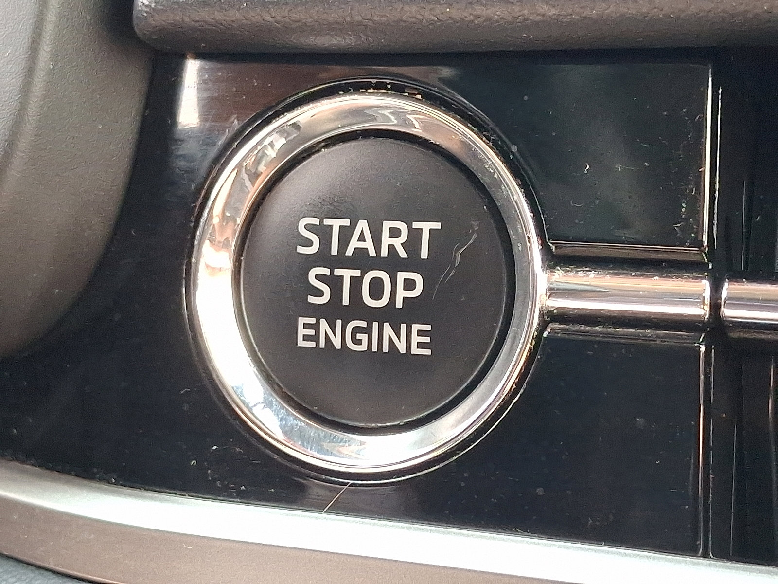 Used 2022 Mitsubishi Outlander SEL image 28