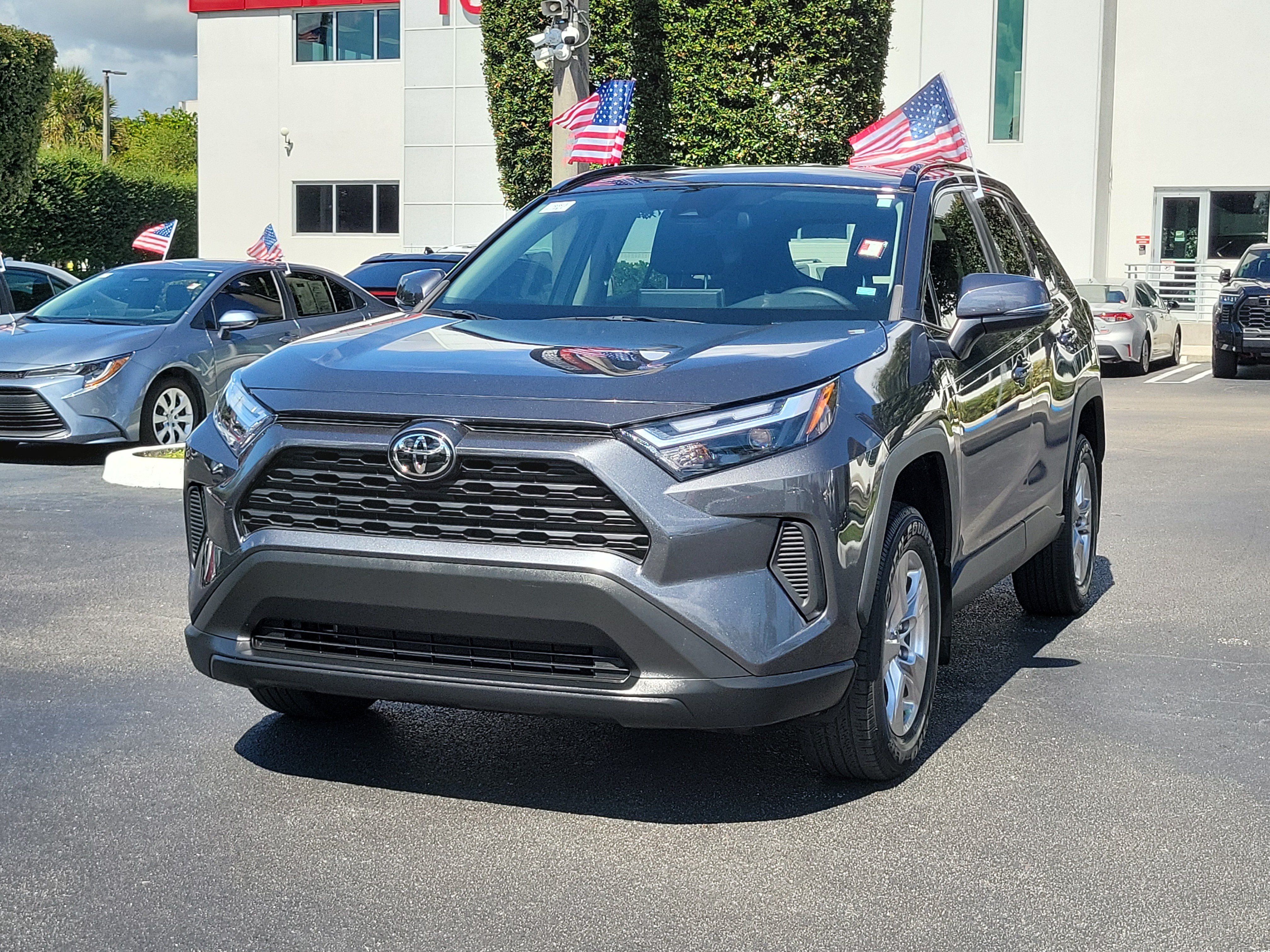 Used 2023 Toyota RAV4 XLE FWD image 6
