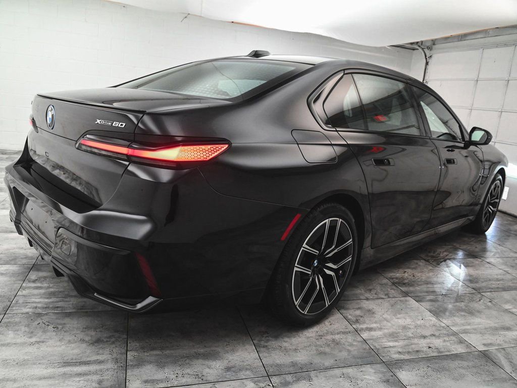 Used 2023 BMW i7 xDrive60 w/ Executive Package 2 image 6