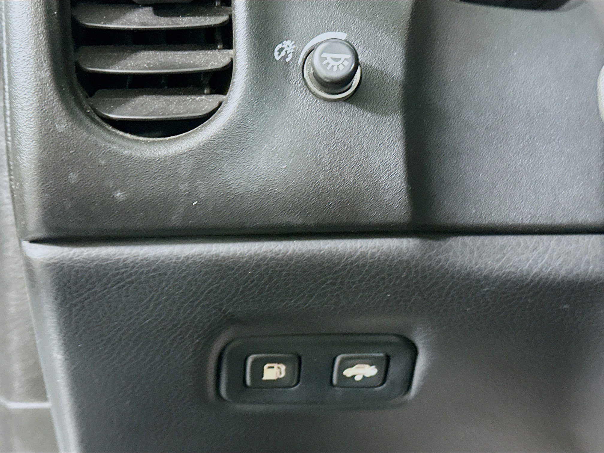 Used 2005 Chevrolet Corvette Coupe w/ Preferred Equipment Group image 17