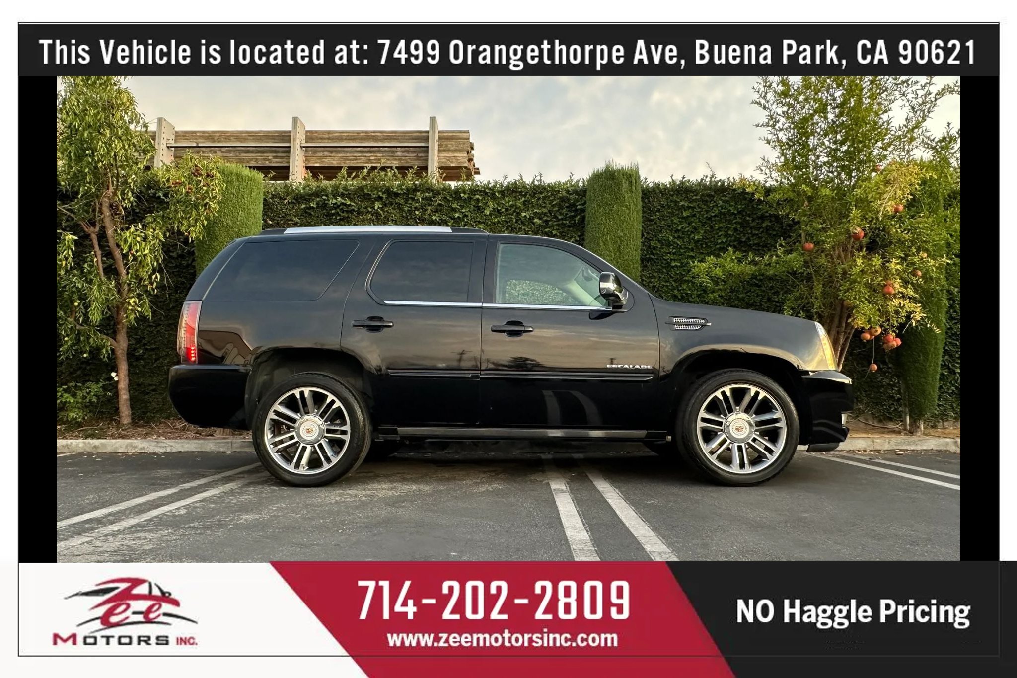 Used 2013 Cadillac Escalade Premium AWD/4WD image 6