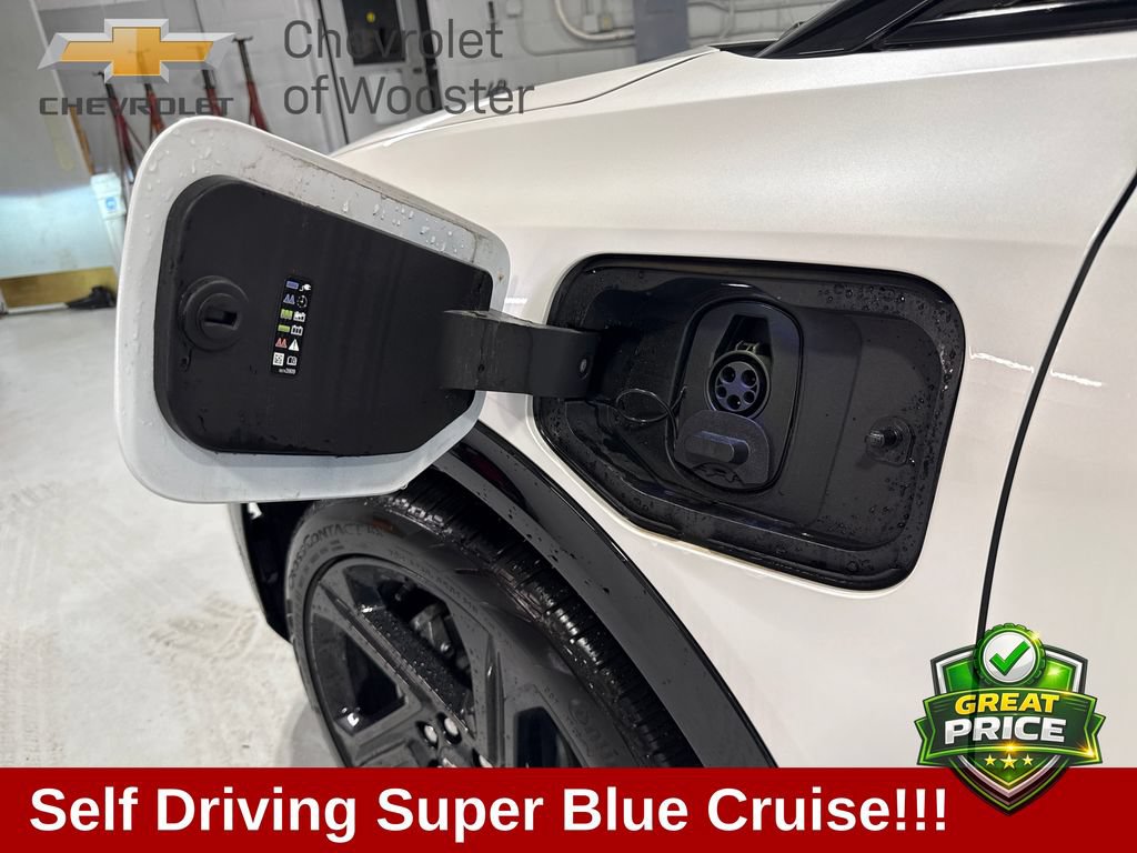 New 2025 Chevrolet Equinox EV RS w/ Active Safety Package 3 AWD/4WD image 49