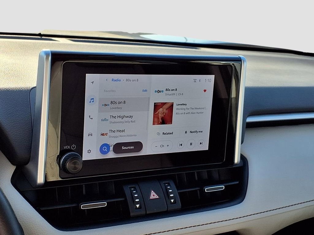 Used 2023 Toyota RAV4 XLE Premium image 11