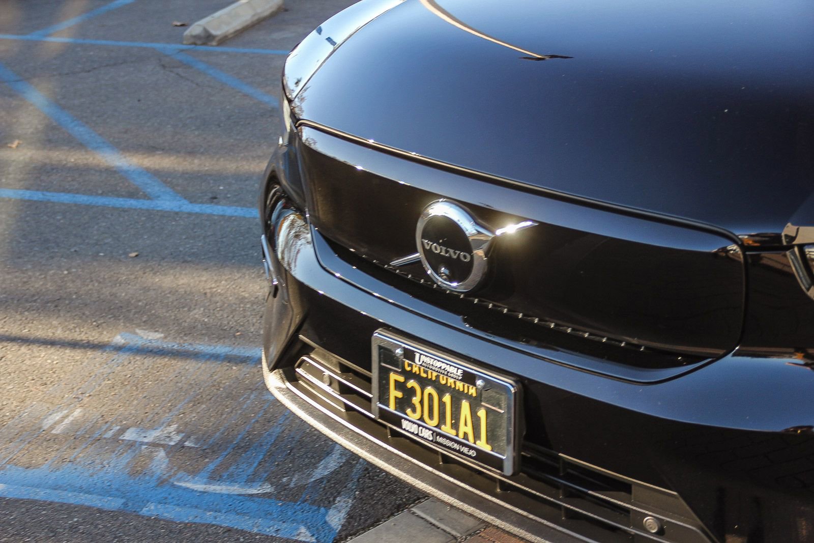 Used 2023 Volvo C40 P8 Recharge Plus w/ Protection Package Premier image 13