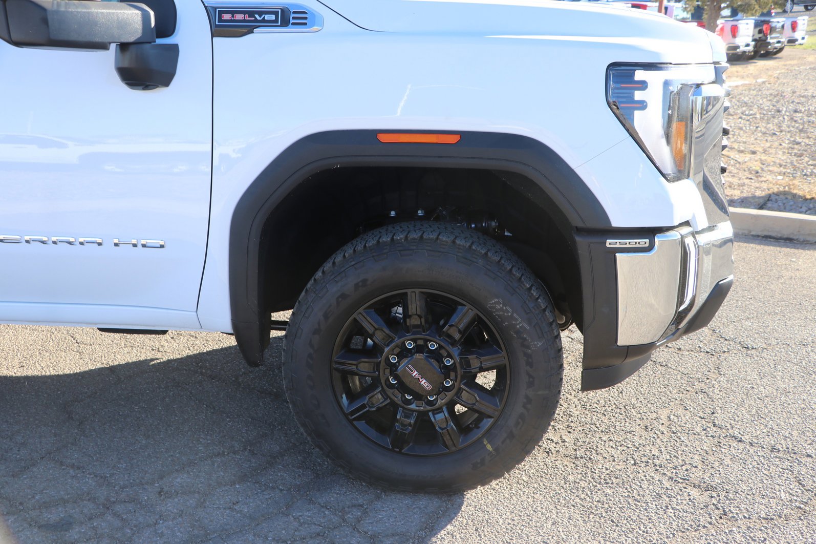 New 2026 GMC Sierra 2500 Pro image 9