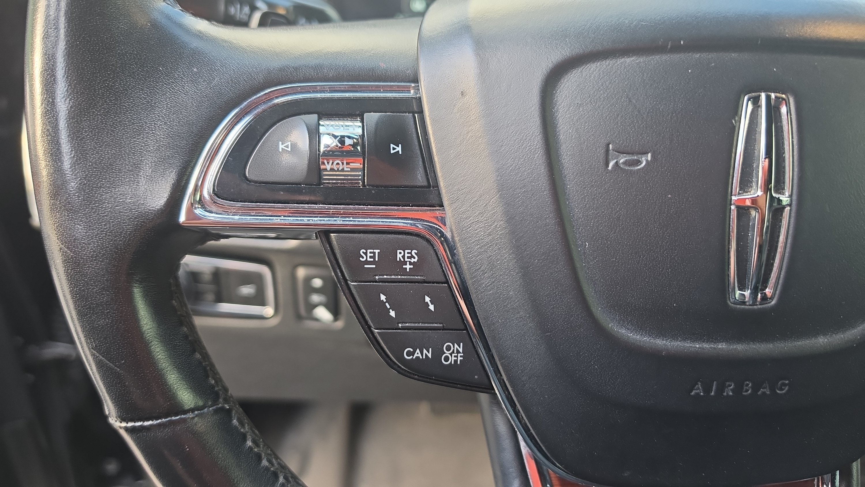 Used 2021 Lincoln Navigator Reserve w/ Luxury Package RWD image 12