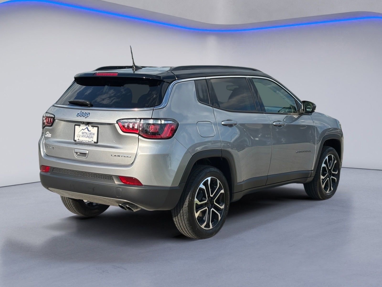 Used 2022 Jeep Compass Limited AWD/4WD image 6