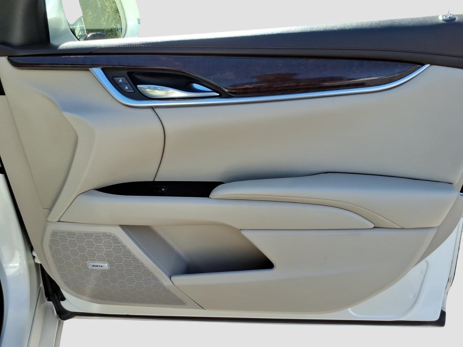 Certified 2013 Cadillac XTS Luxury FWD image 10