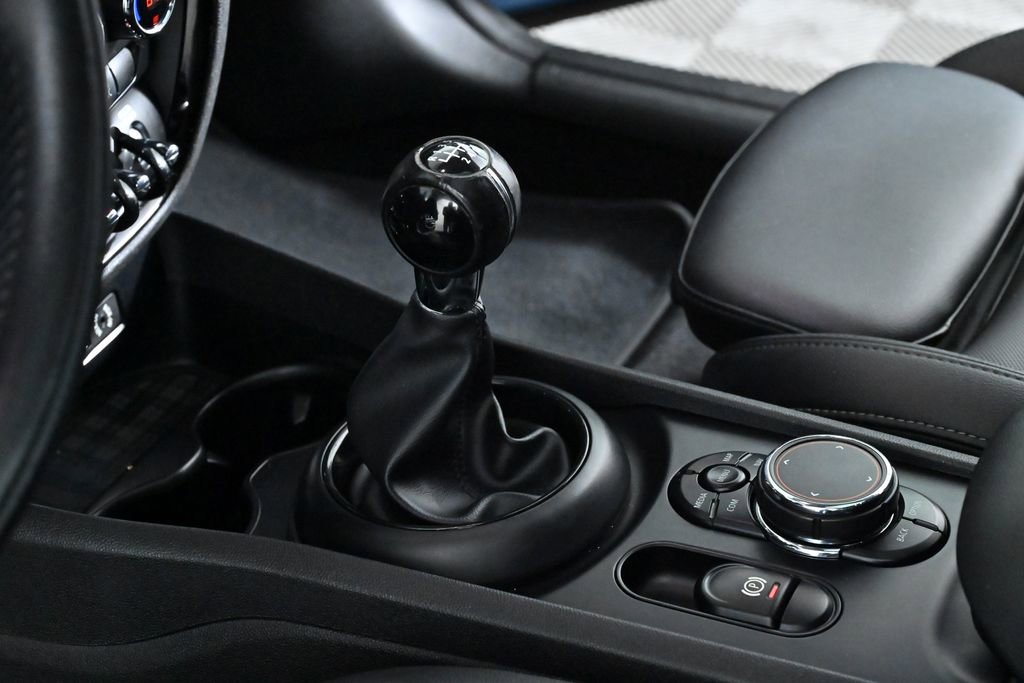 Used 2018 MINI Cooper Clubman image 18