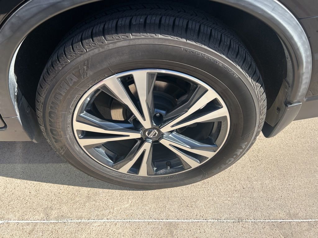 Used 2020 Nissan Rogue SV w/ Premium Package image 8