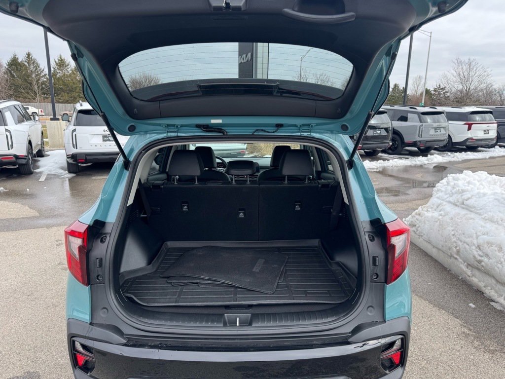 Used 2024 Kia Seltos EX image 4