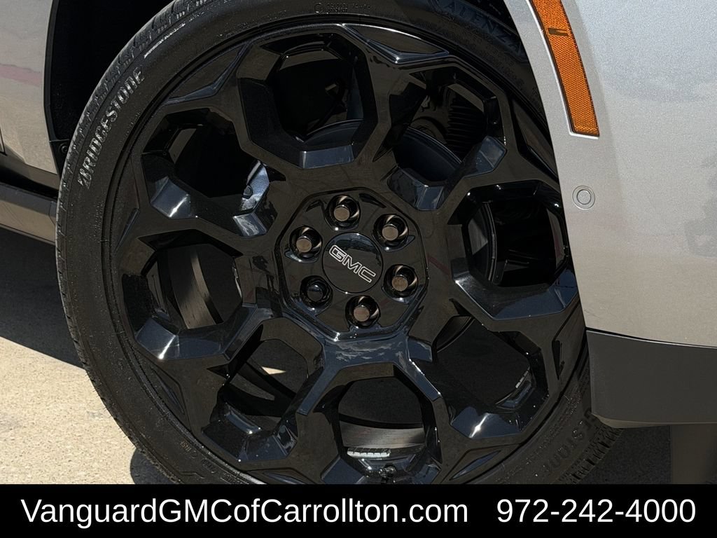 New 2026 GMC Yukon Denali w/ Denali Reserve Package AWD/4WD image 9
