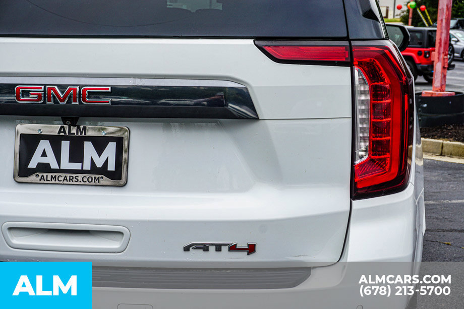 Used 2023 GMC Yukon XL AT4 AWD/4WD image 12