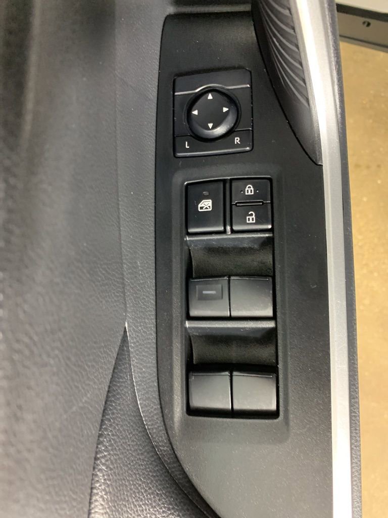 Used 2024 Toyota RAV4 LE AWD/4WD image 17