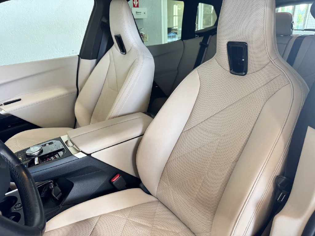 Used 2024 BMW iX xDrive50 AWD/4WD image 23