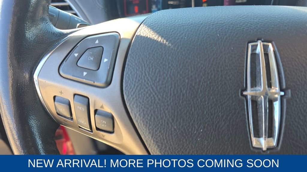 Used 2013 Lincoln MKX AWD image 16