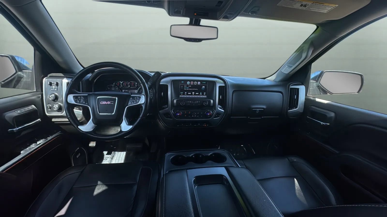 Used 2017 GMC Sierra 1500 SLT w/ SLT Premium Package AWD/4WD image 9