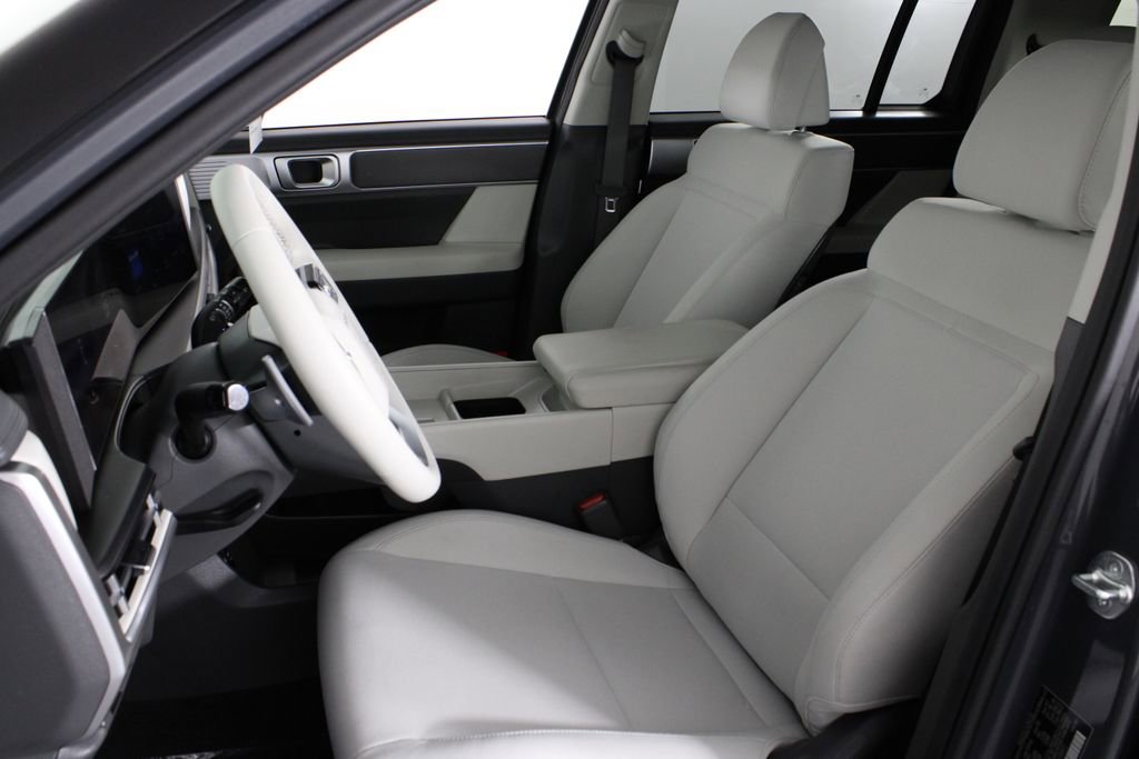 Certified 2025 Hyundai Santa Fe SE FWD image 21