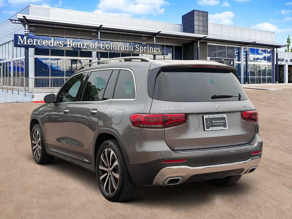 Used 2021 Mercedes-Benz GLB 250 w/ Premium Package image 7