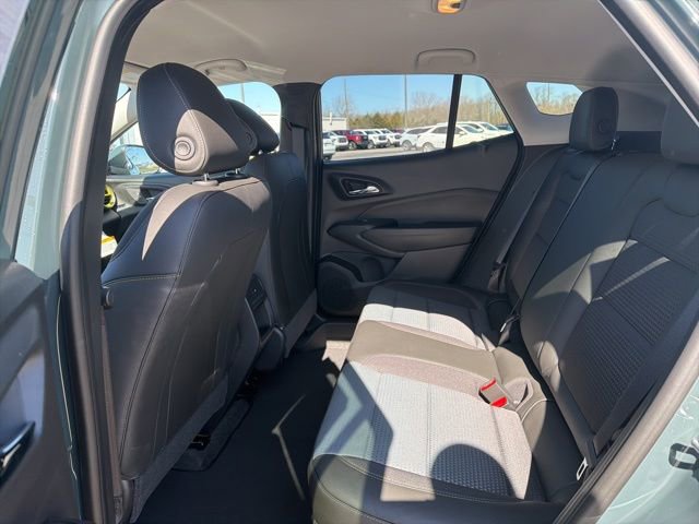 New 2026 Chevrolet Trax LT w/ Driver Confidence Package FWD image 29