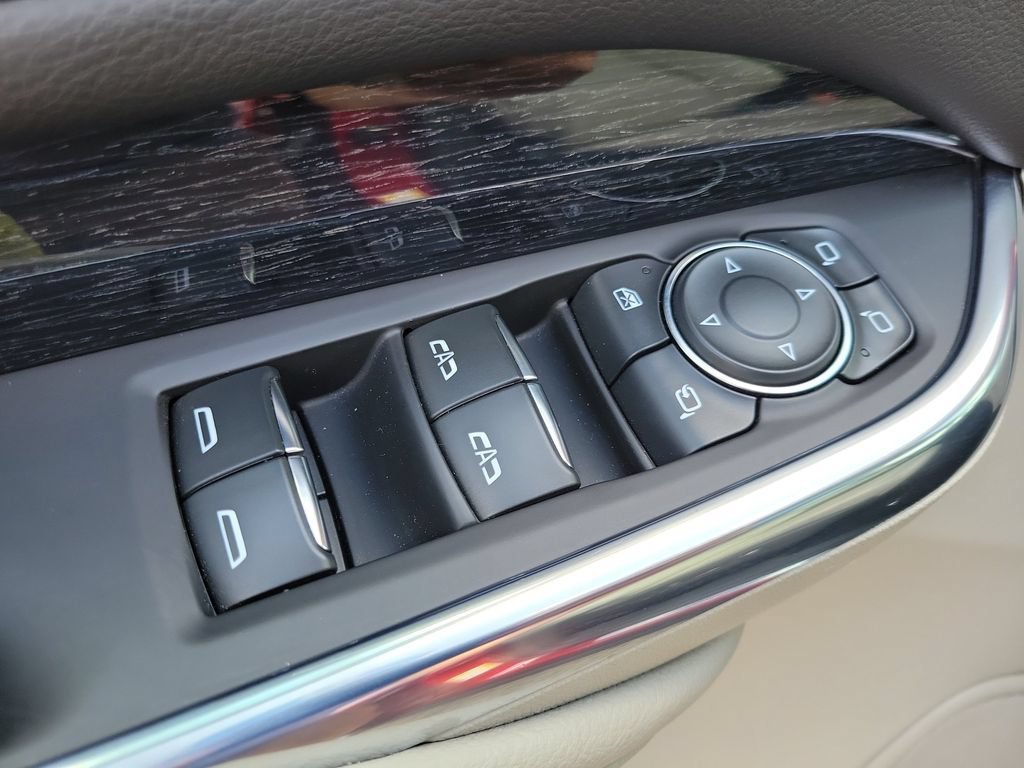 Certified 2023 Cadillac XT4 Premium Luxury w/ Technology Package AWD/4WD image 15