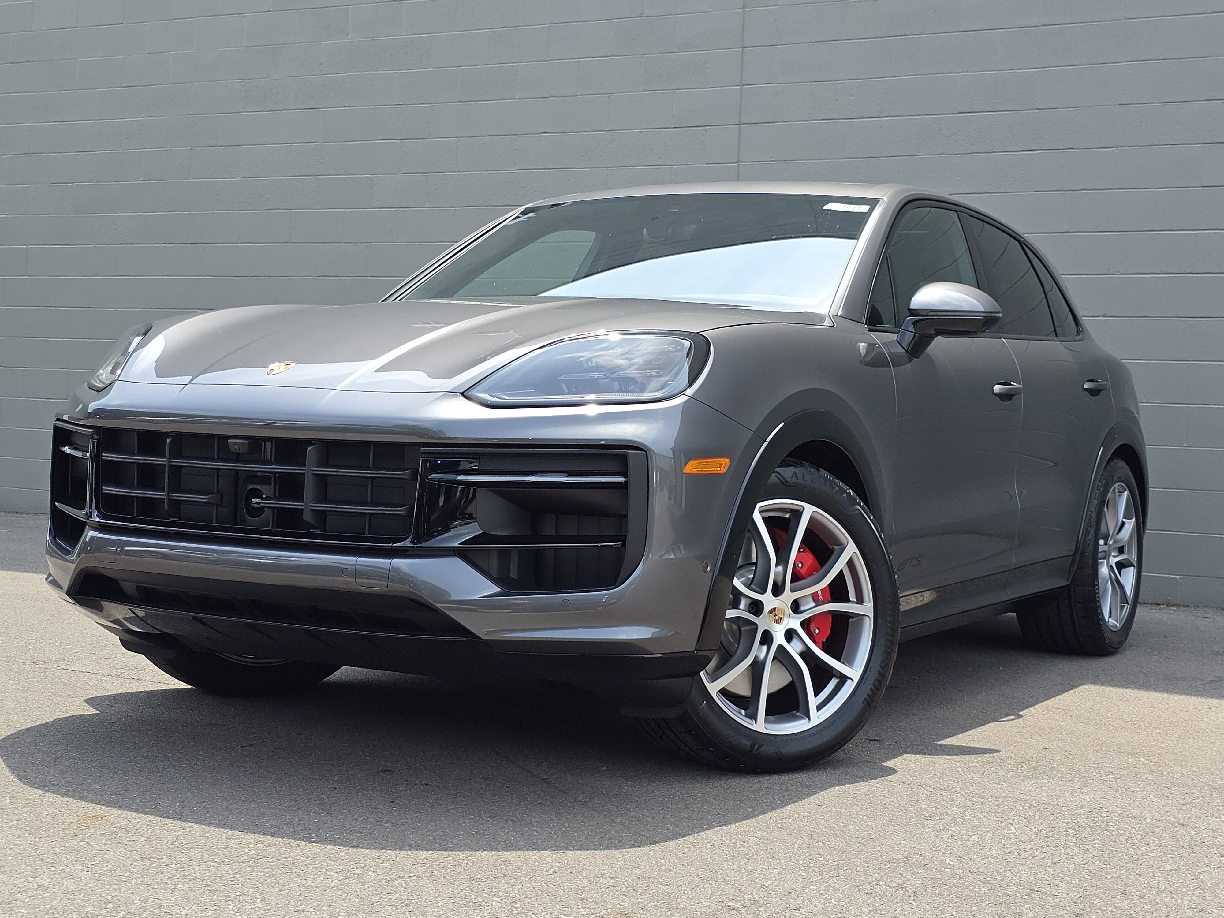 New 2025 Porsche Cayenne GTS image 1