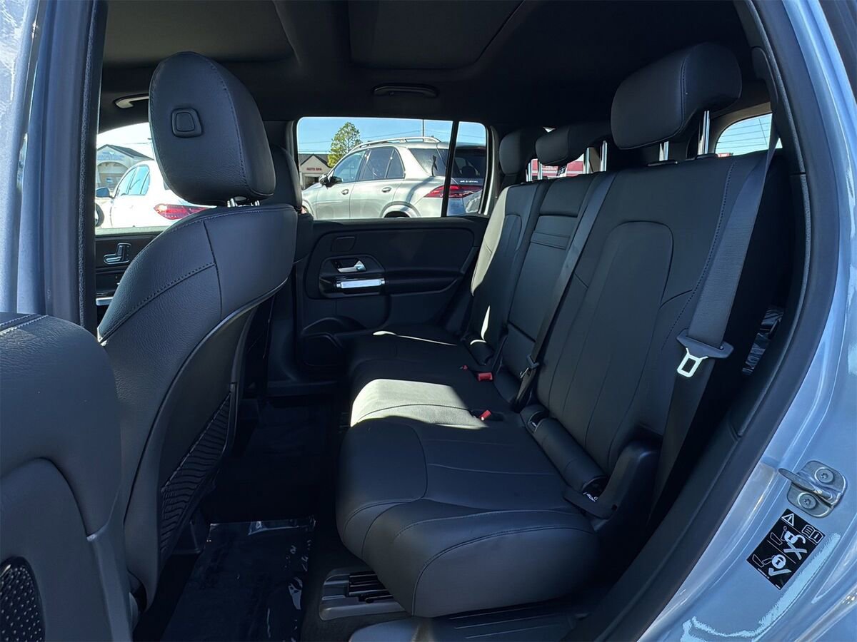 New 2026 Mercedes-Benz GLB 250 image 12