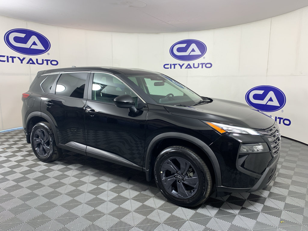 Used 2026 Nissan Rogue SV FWD image 1