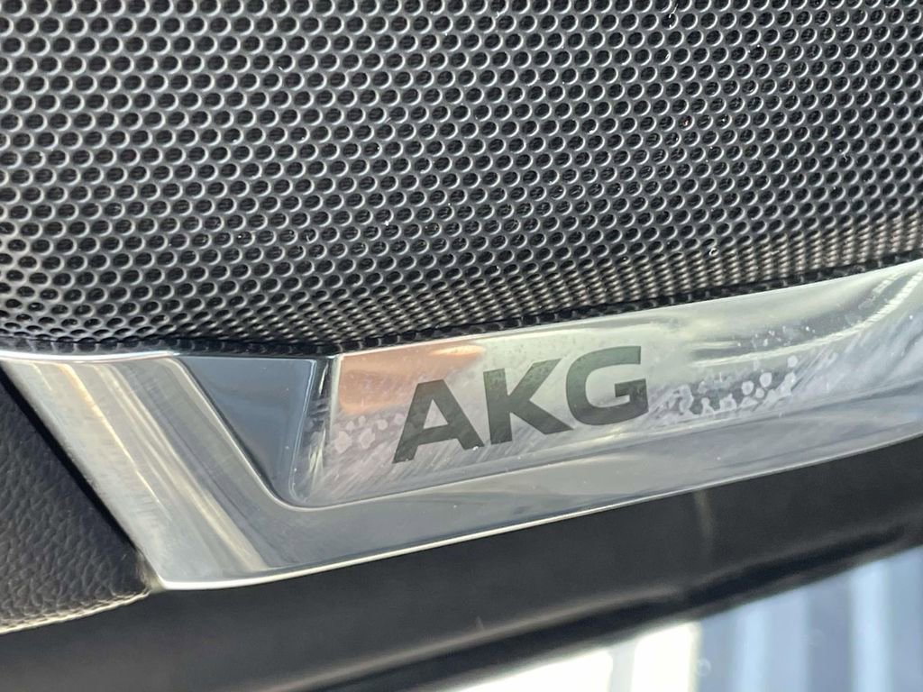 Used 2024 Cadillac Escalade Sport w/ LPO, ONYX Package image 17