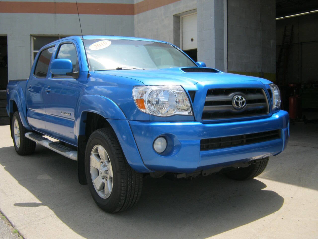 Used 2010 Toyota Tacoma 4x4 Double Cab image 4
