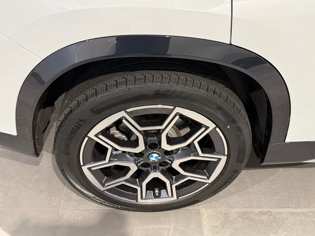 Certified 2026 BMW X1 xDrive28i w/ Convenience Package AWD/4WD image 11